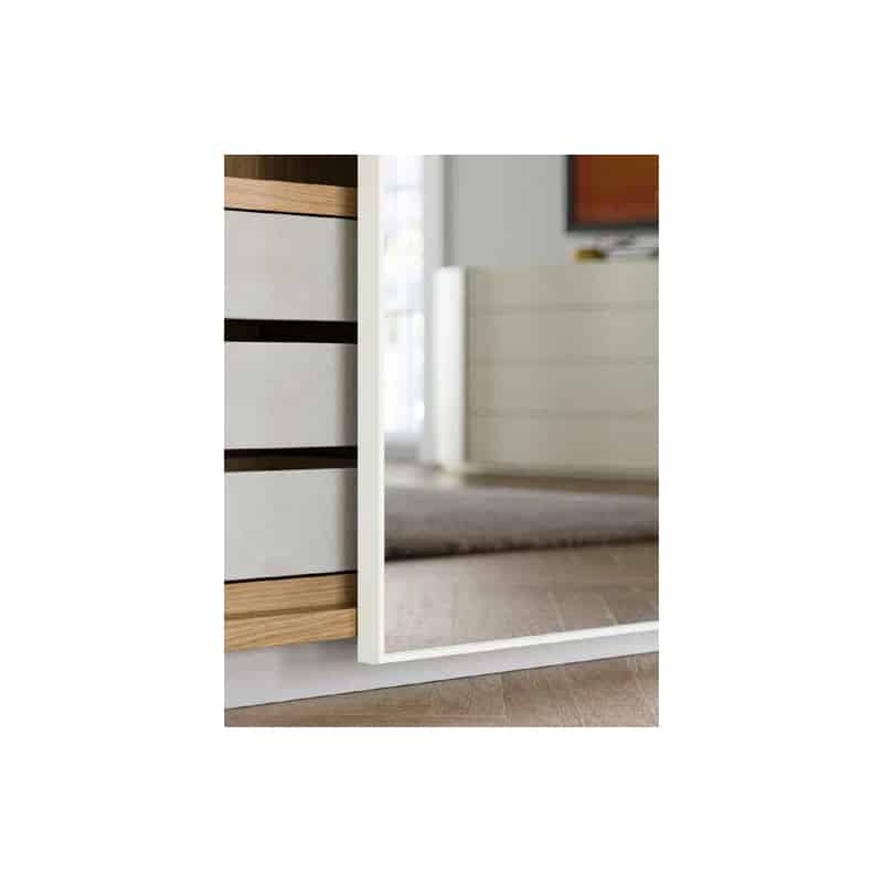 4 Armadio moderno con specchio integrato per arredo casa design minimalista e funzionale.