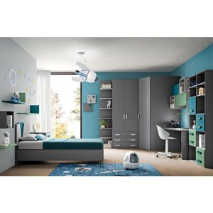 Letto a soppalco con sistema di illuminazione integrato, arredi per cameretta bambini con librerie e armadi in stile moderno, dettagli colorati e funzionali, ambiente luminoso e accogliente.