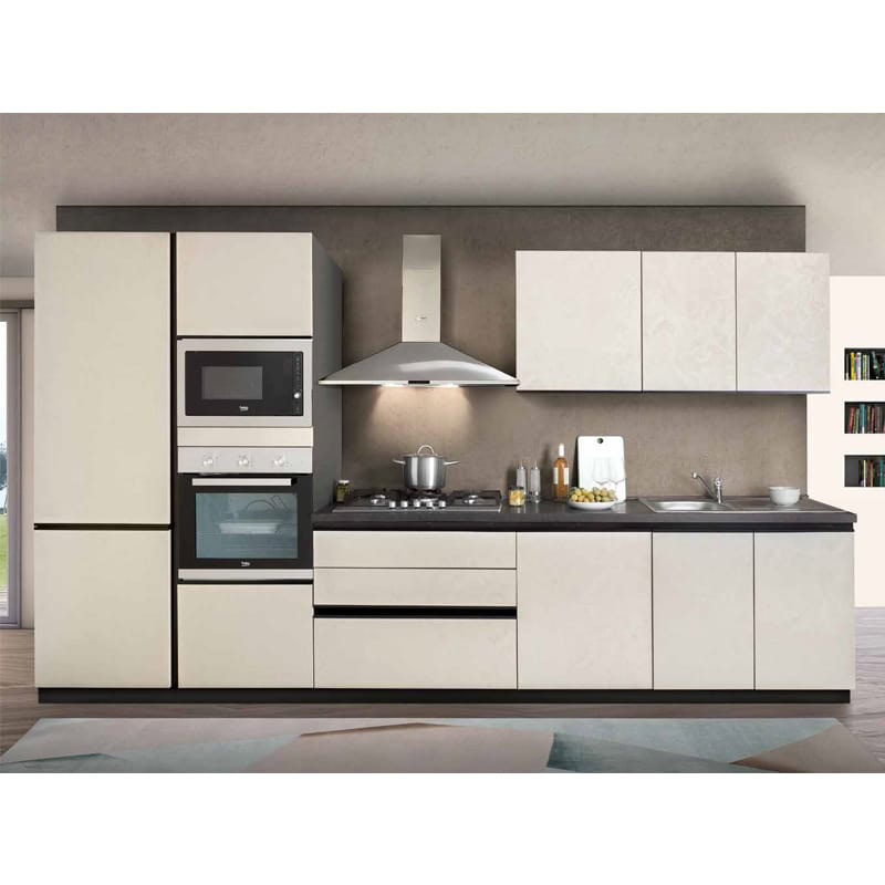 1 Luminosa cucina moderna con mobili bianchi, piano in darker, elettrodomestici integrati e spazio funzionale per preparare pasti in stile contemporaneo. Perfetta per arredare la tua casa.