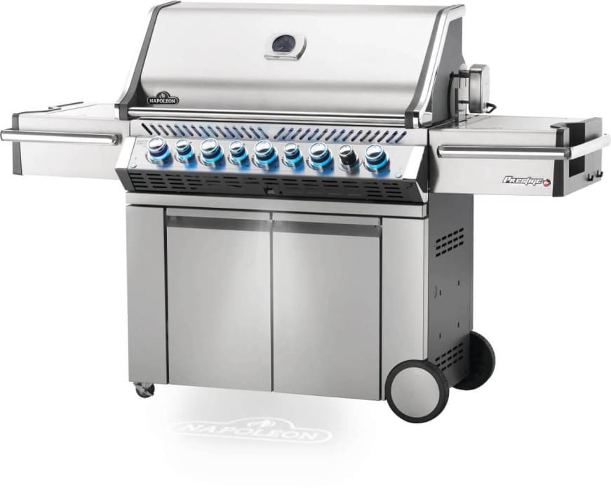 PRO665RSIBPSS-3-Web-Gallery-02-Prestige-Pro665-3-RSIB-Prod-Ang-Knbs-On-ProxLight Grill a gas professionale in acciaio inossidabile, ideale per ristoranti e cucine di alta qualità. Perfetto per cotture precise e durevoli, garantendo performance eccellenti.