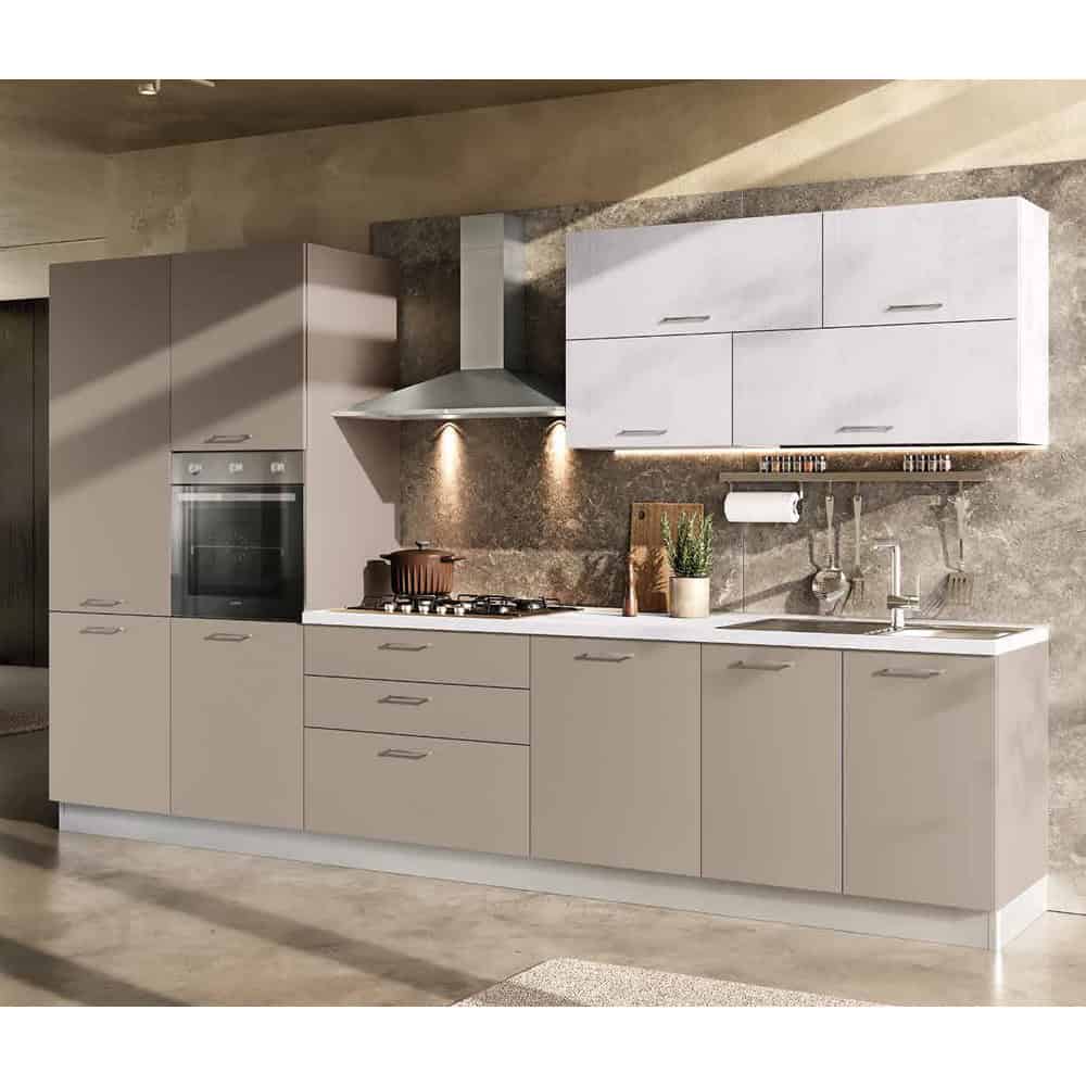 Cucina moderna Alpe Arredi con ante beige, piano in pietra e elettrodomestici integrati, ideale per ambienti contemporanei.