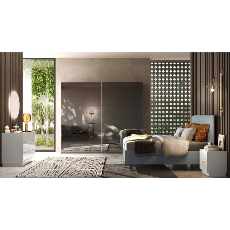 1 Elegante camera da letto moderna con arredi minimalisti, pareti in legno e grande finestra con vista su giardino, design di alta qualità e stile contemporaneo, perfetta per ambienti living raffinati e accoglienti.