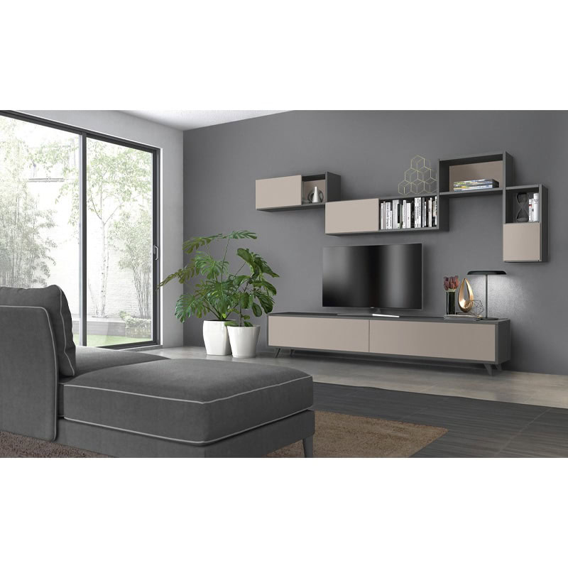2 Elegante soggiorno con mobile TV modulare e mensole moderne, sobrio arredamento grigio per living di design. Ambientazione contemporanea con grande finestra e piante d'appartamento, perfetta per arredamenti di alta qualità.