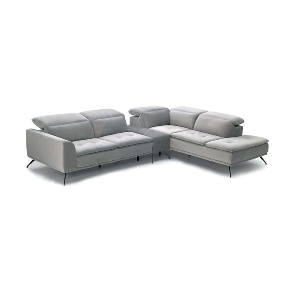 1. Divano angolare moderno in tessuto grigio chiaro, design elegante e confortevole, ideale per soggiorni eleganti e di design. Perfetto arredamento per living di alta qualità.