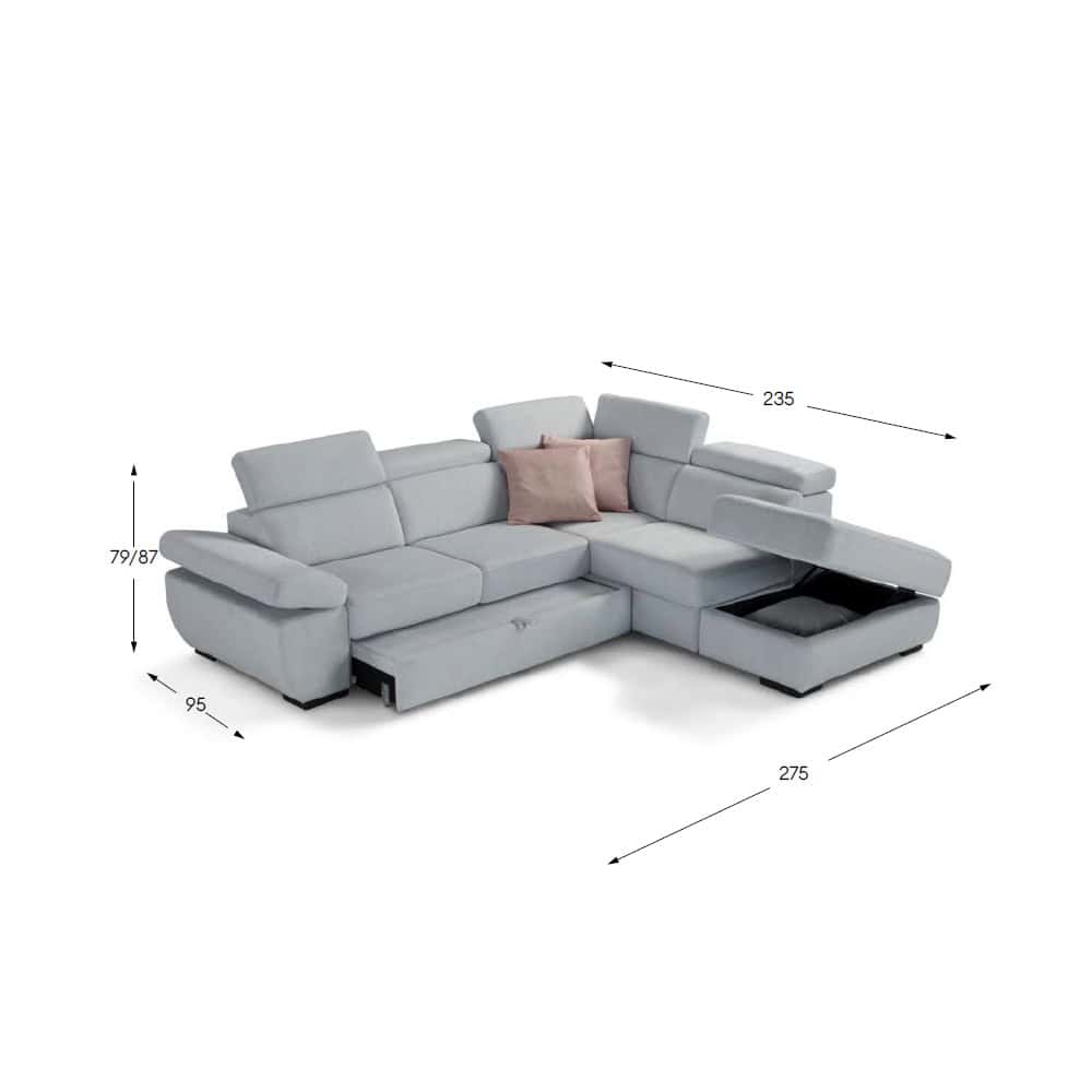 7 Divano angolare moderno in tessuto grigio con chaise longue e cuscini decorativi, dimensioni indicate.